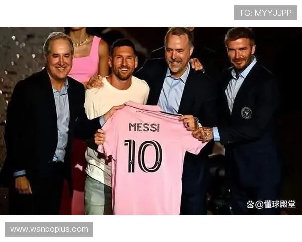 梅西加盟新俱乐部引发全球球迷热议与转会风波