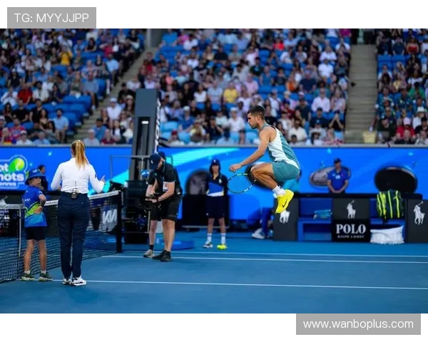 澳网最新战况：新星横扫对手晋级四强引关注